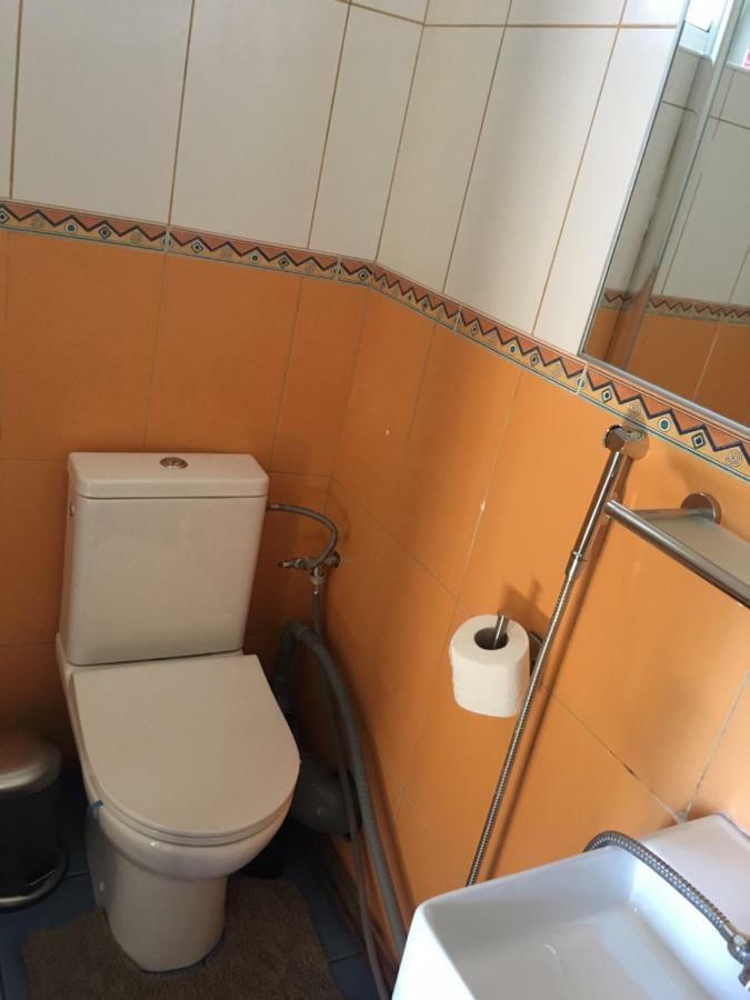 Vintage Apartment Bukares Bagian luar foto
